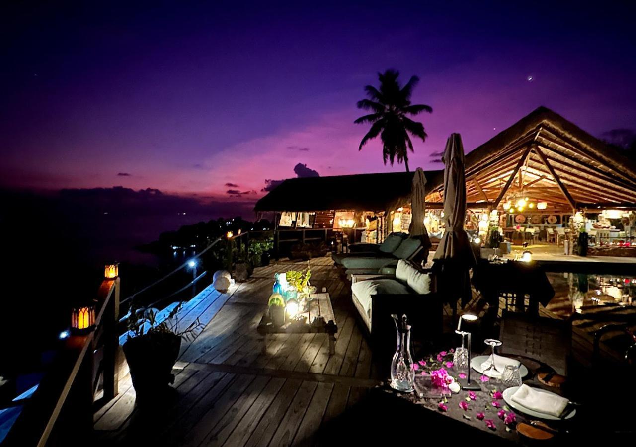 Chateau De Feuilles & Spa - Praslin Island Baie Sainte Anne Exterior photo