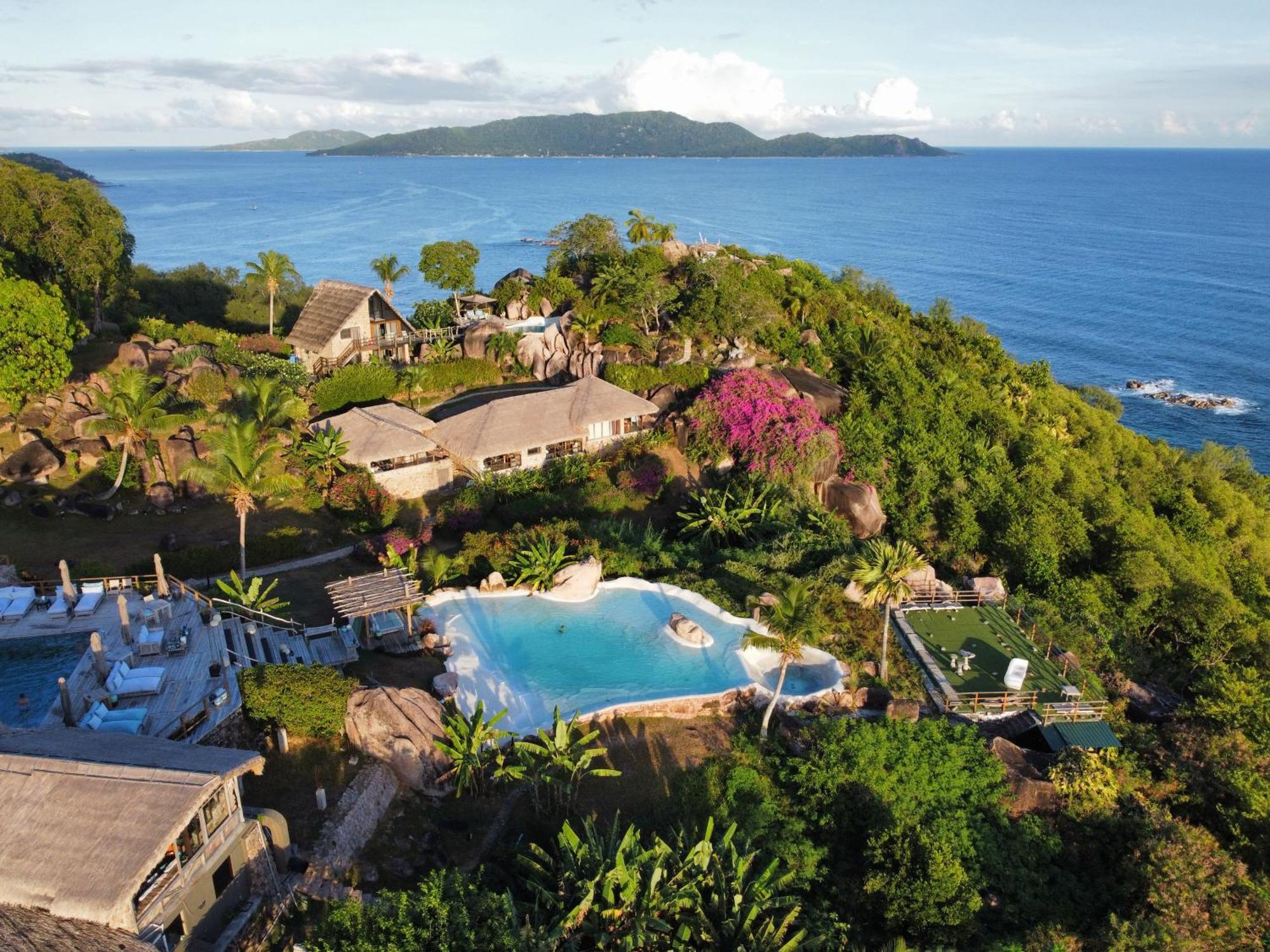 Chateau De Feuilles & Spa - Praslin Island Baie Sainte Anne Exterior photo